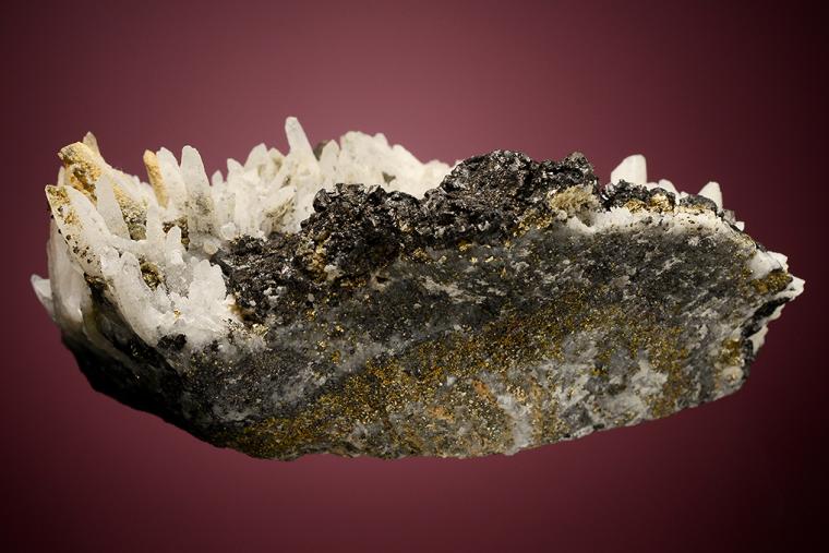 SPHALERITE on QUARTZ